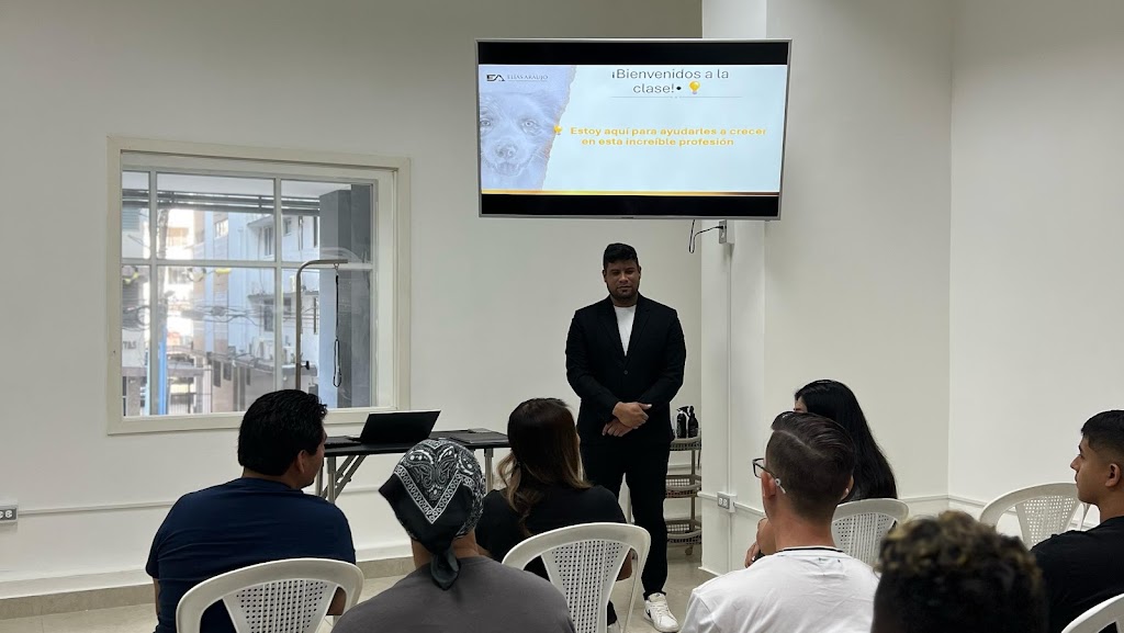 Elias Araujo Peluquería Canina